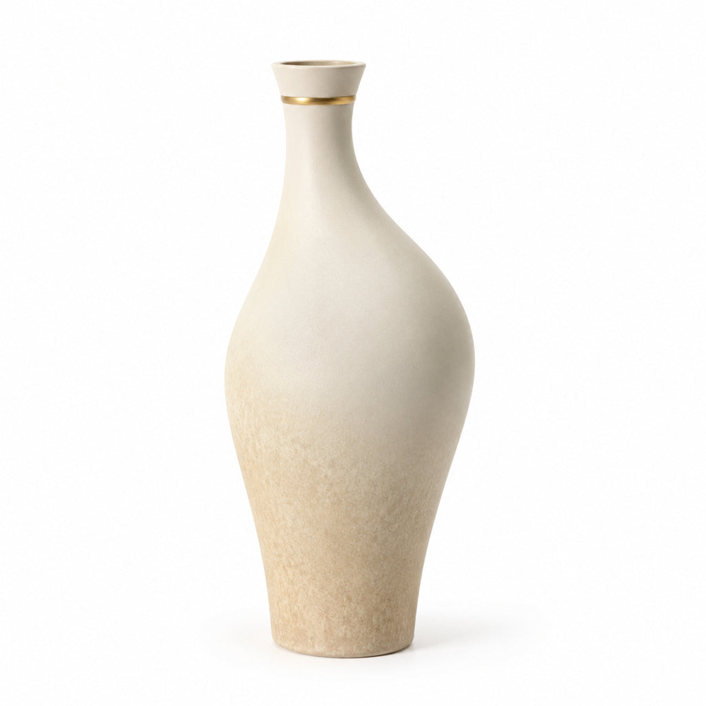 Vase Courbe Ivoire – Silhouette organique en céramique mate